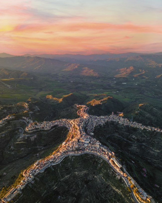 ����������� ������� Commended ������ Drone Photo Awards 2023. ���������� ������������ (���������, �������, ������)