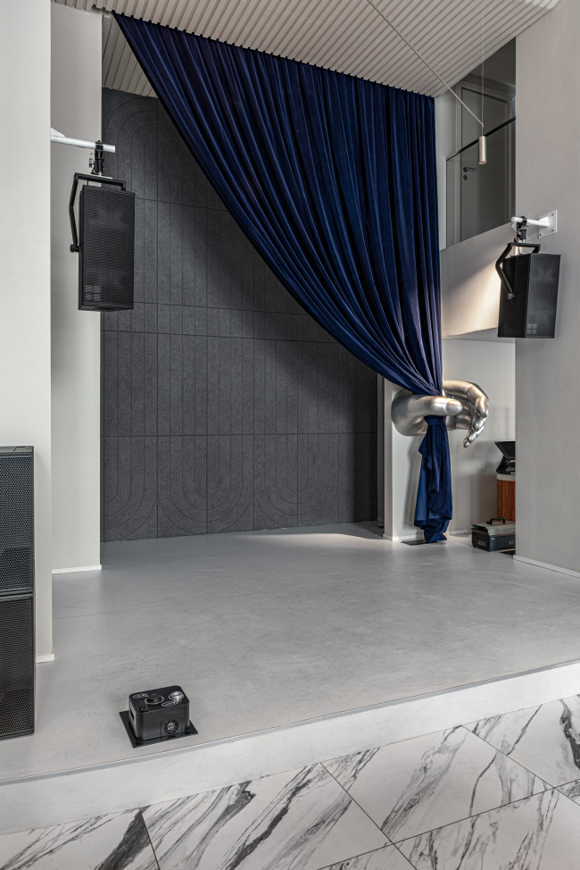  BENUAR by The Toy Moscow