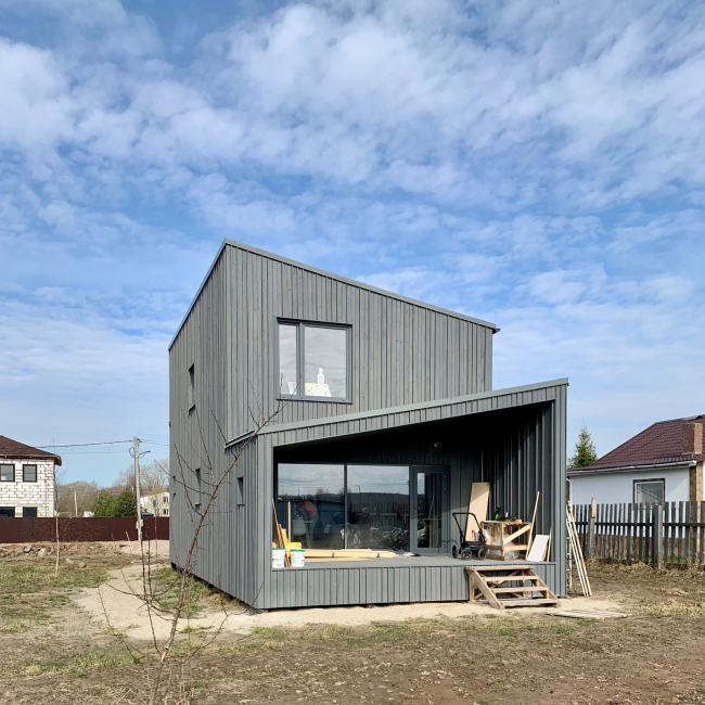 ����House