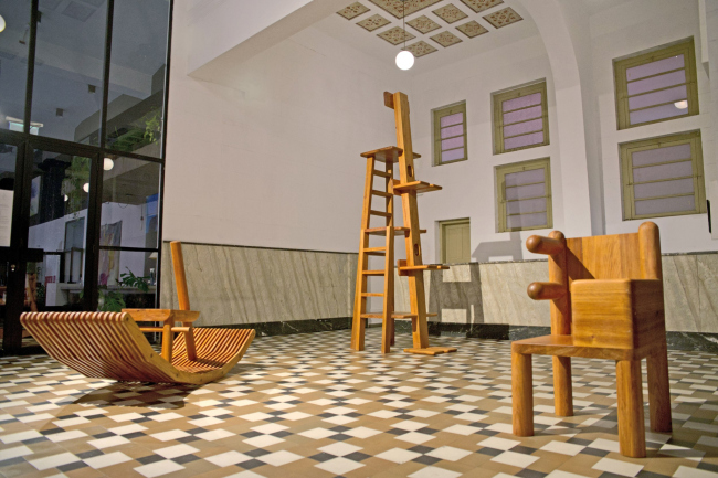 ����������