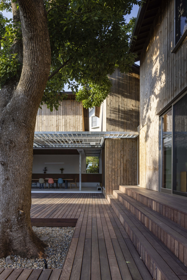 ����� Hayama Huts