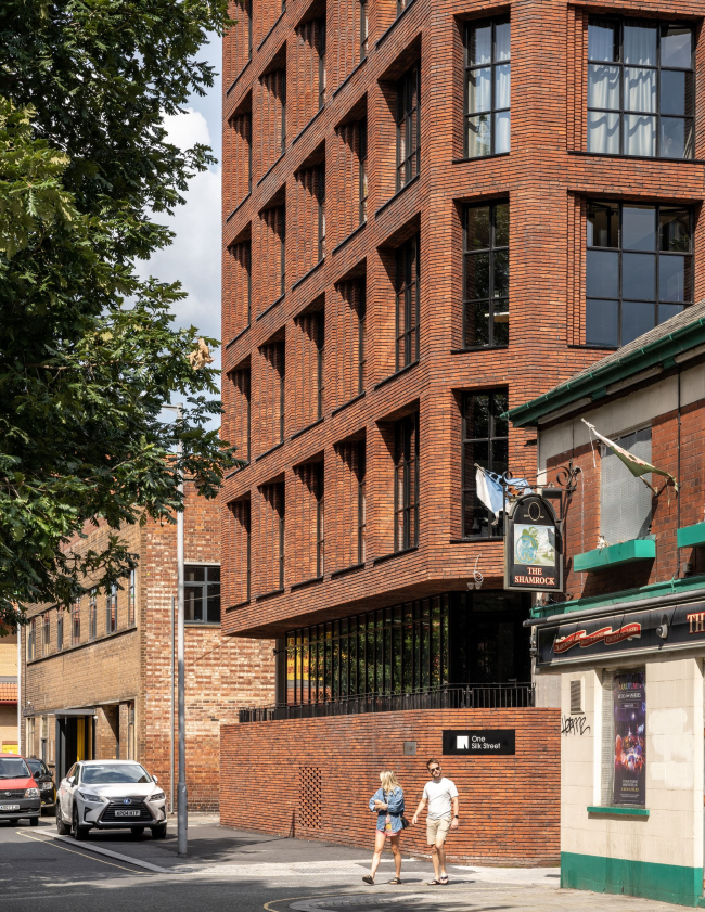 �������� One Silk Street