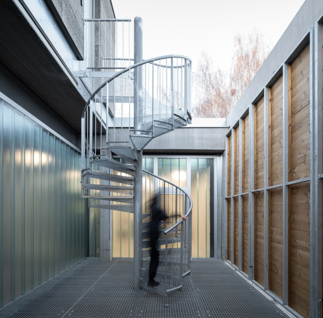 ���� ����������� ����� ������ ������� � �����