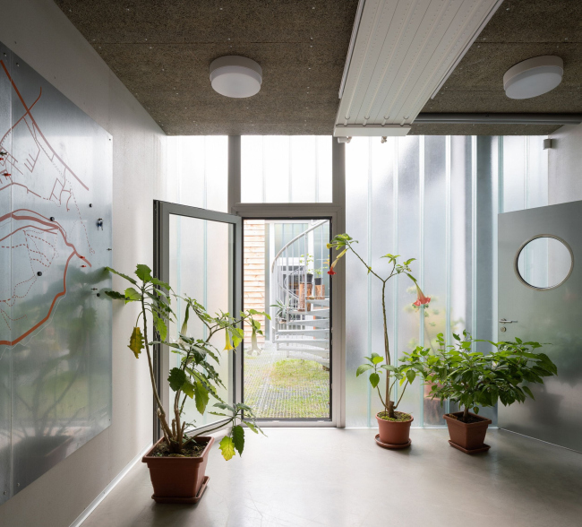 ���� ����������� ����� ������ ������� � �����