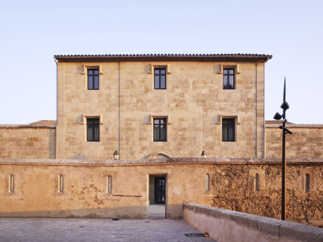  La Prison