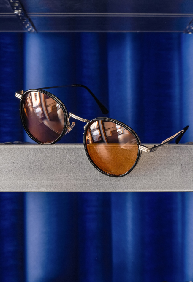 Radius 58 optics pop-up + Resource co&#64256;ee