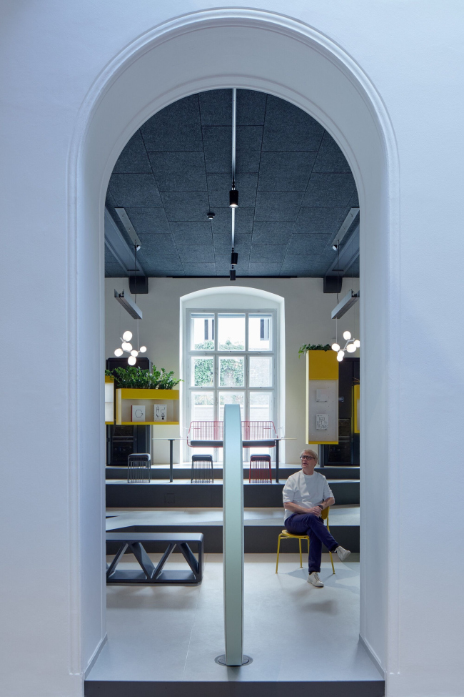 ����� ����������� ��������� � ���� � �������������