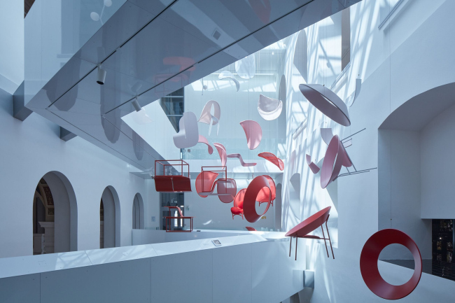 ����� ����������� ��������� � ���� � �������������