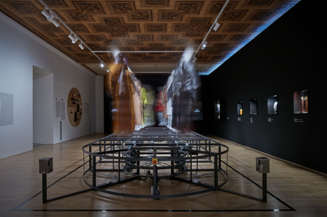 ����� ����������� ��������� � ���� � �������������