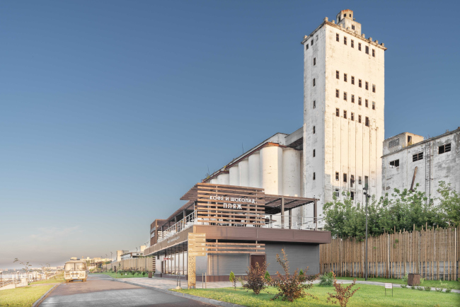 Administrative building on Novaya Naberezhnaya