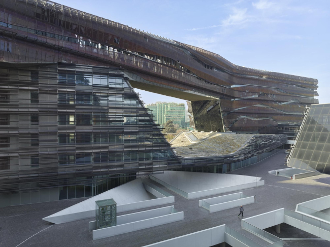 ������� ����� ������������� � ������������ � ����-�������� �������� Eni