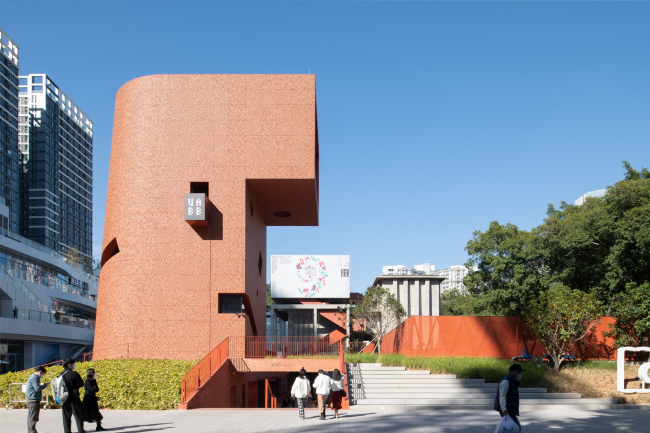 ������������� ������ ��������� Kingway � ���������.