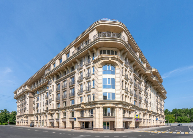 �� �Victory plaza�