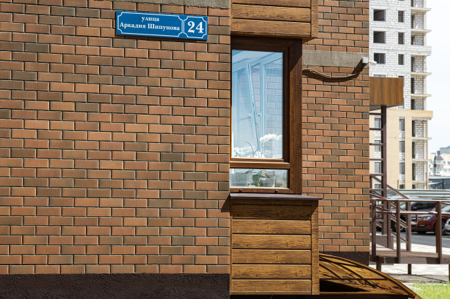 ������ ������� 1, 4 �� ������ ���������� ��� ���������� ������������ ������. ������ �� BRAER � ������� ��������� ��� ������������� �� ������������