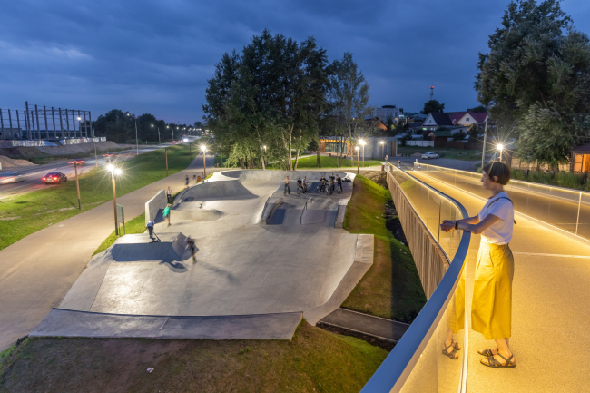 The pedestrian bridge in the Bor Volga Valley