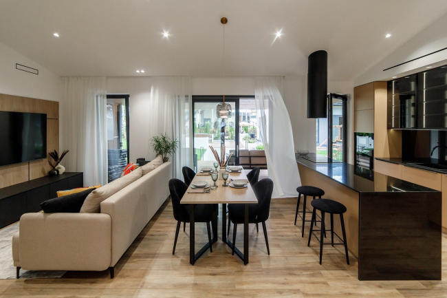 ��� �� �������� BAUHAUS. ���� ����� INTELIO, ��������-�������� ����� ����� HST