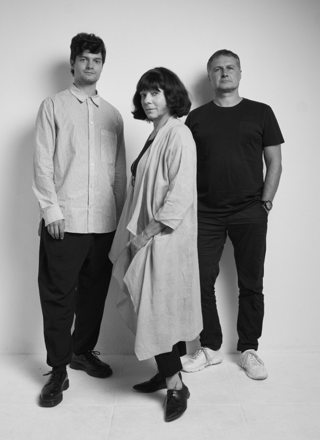 ������� ���� ATRIUM