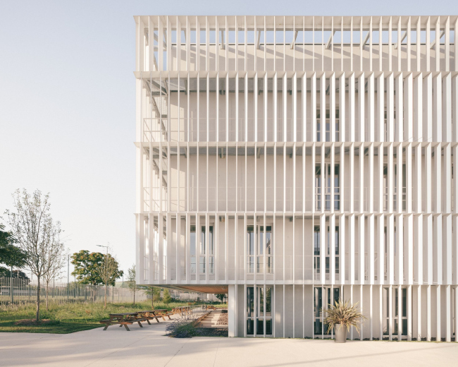 ������ ���������� ����� ESIEE-IT � ������� �������