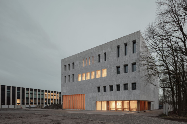 ������� ������ ����� ����� ������ � ������������ ��������