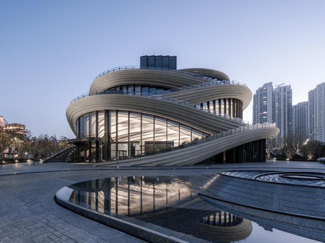 ����������� ����� West Bund Orbit � ������