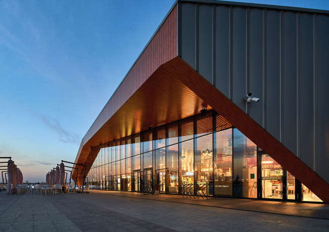 �������