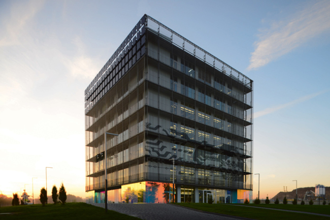 ��������