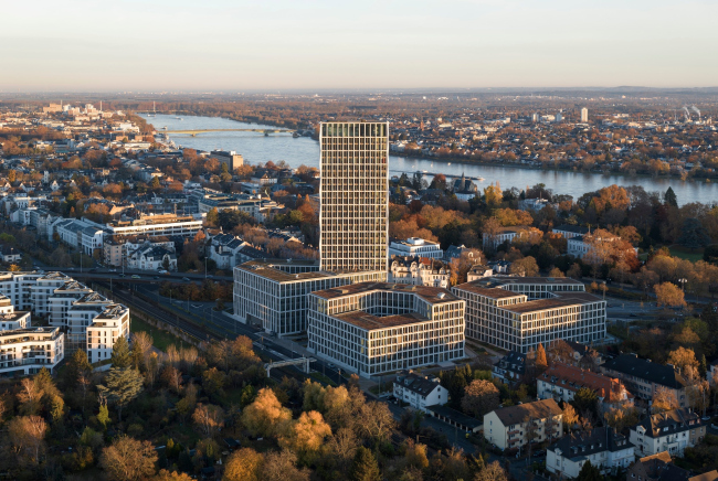 ������� ����� Neuer Kanzlerplatz � �����