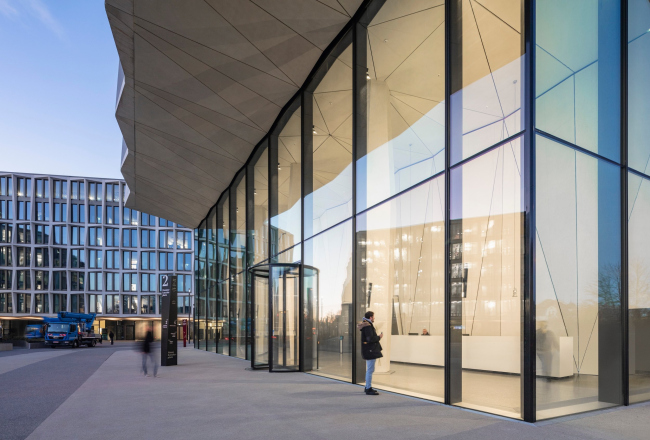 ������� ����� Neuer Kanzlerplatz � �����