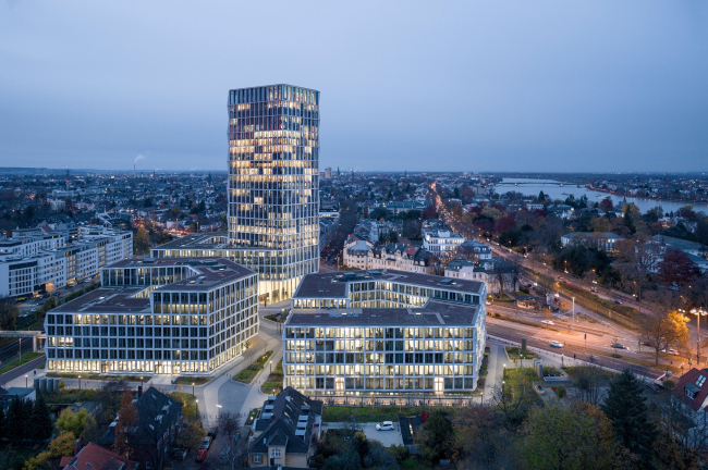 ������� ����� Neuer Kanzlerplatz � �����
