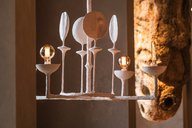 �������