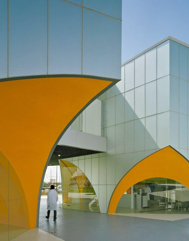 �������� Nestle Application Group. ���� � Paul Rivera