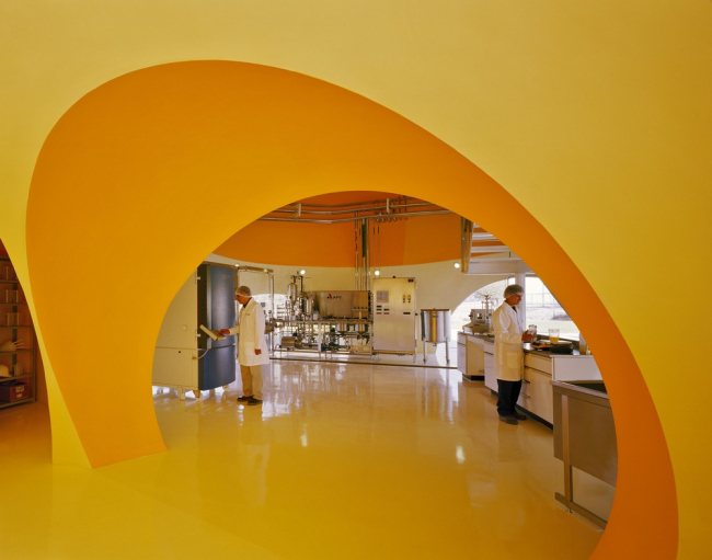 �������� Nestle Application Group. ����:  Paúl Rivera � Rojkind Arquitectos