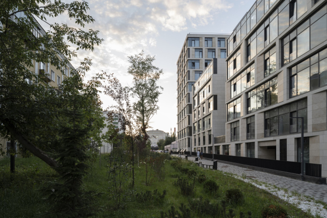 View of the minor buildings from the side of 3rd Frunzenskaya Street. “Garden Quarters” housing complex. Quarter 2, buildings 2.7-2.10