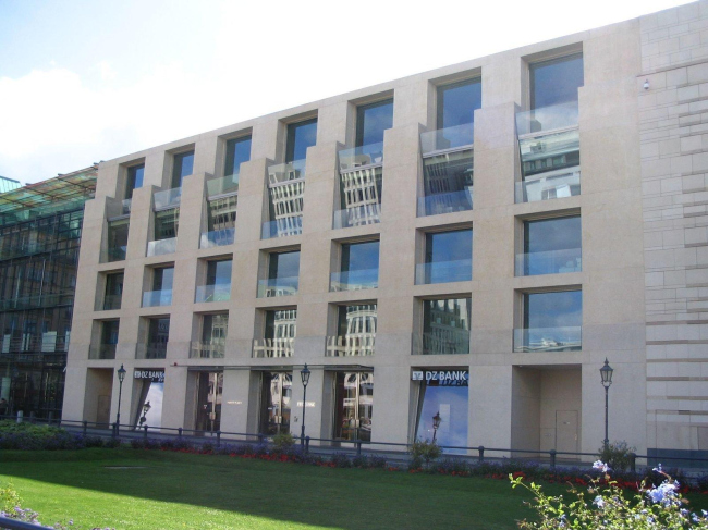 ������ DZ Bank � �������. ���� Jean-Pierre Dalb&#233;ra / Wikimedia Commons