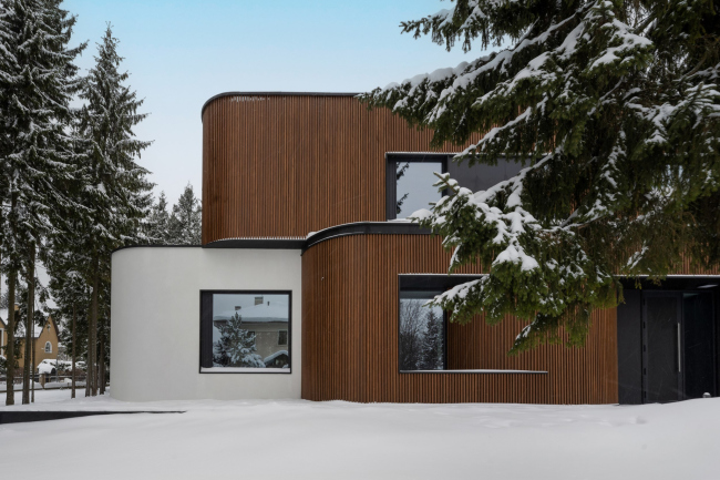 2000S RECONSTRUCTION