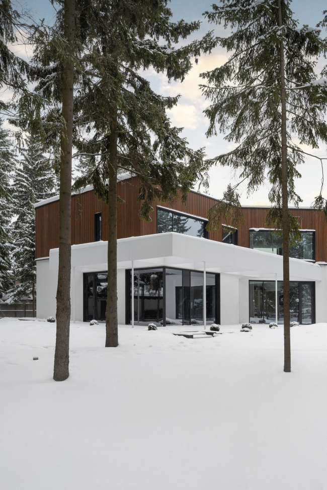 2000S RECONSTRUCTION