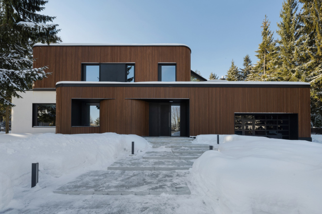 2000S RECONSTRUCTION