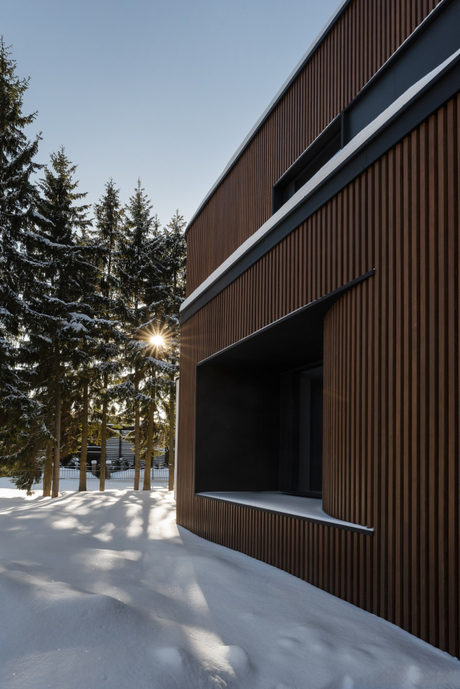 2000S RECONSTRUCTION