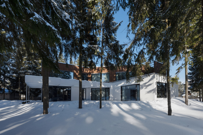 2000S RECONSTRUCTION