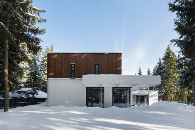 2000S RECONSTRUCTION