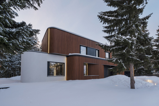 2000S RECONSTRUCTION