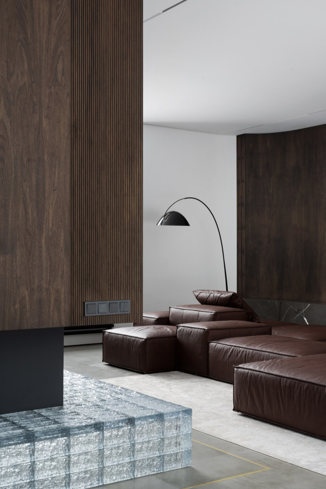 2000S RECONSTRUCTION