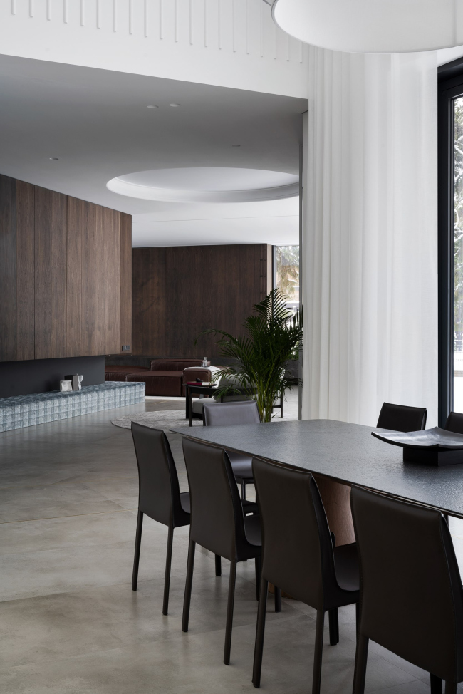 2000S RECONSTRUCTION