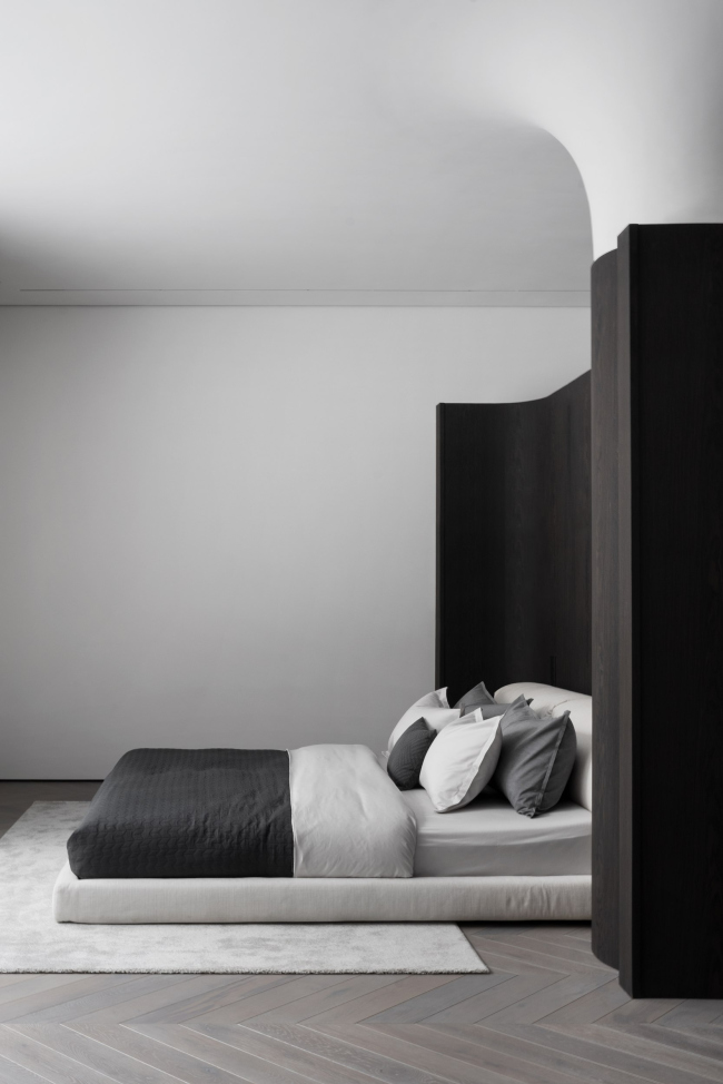 2000S RECONSTRUCTION