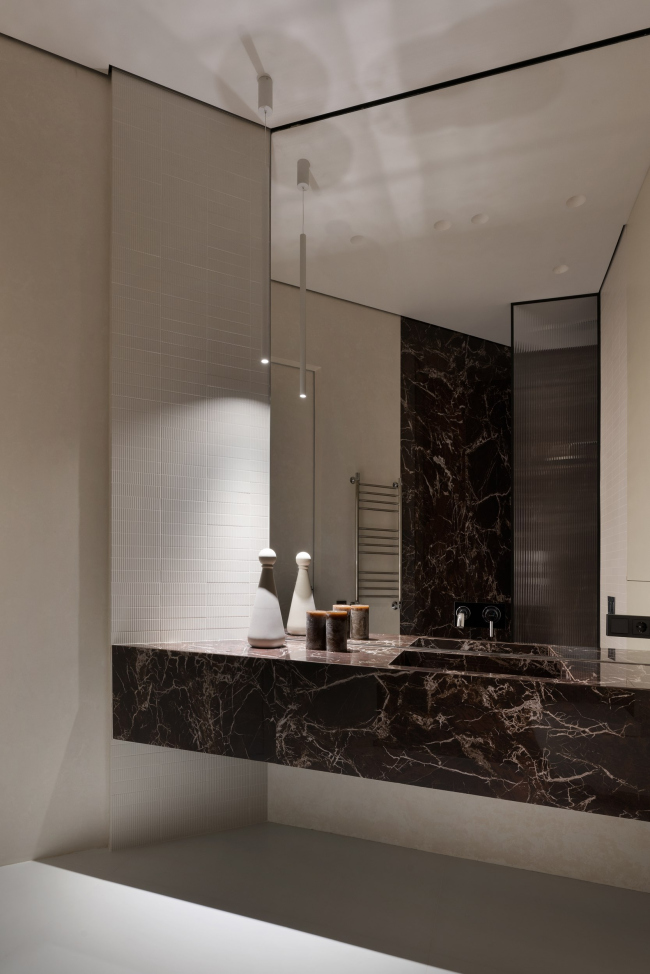 2000S RECONSTRUCTION