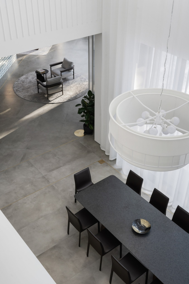 2000S RECONSTRUCTION