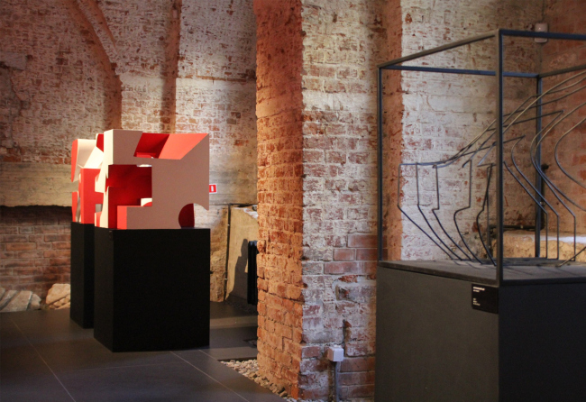Exhibition �Dictionary of Modern Architecture�, timed to coincide with the 30th anniversary of AB ATRIUM