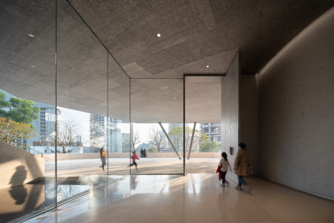 ����� ������� China Merchants Group � ���� ���������