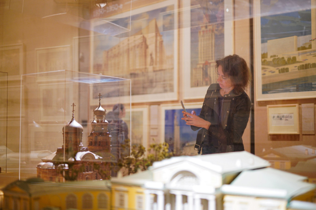 �������� ������������ �������. � 90-����� ����� ����������� ��. �.�. ������