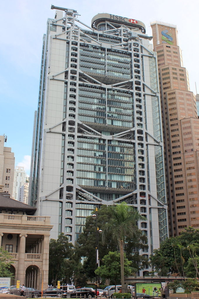 Штаб-квартира Банковской корпорации Гонконг-Шанхай (HSBC). Фото: Craddocktm via Wikimedia Commons. Лицензия CC-BY-SA-3.0